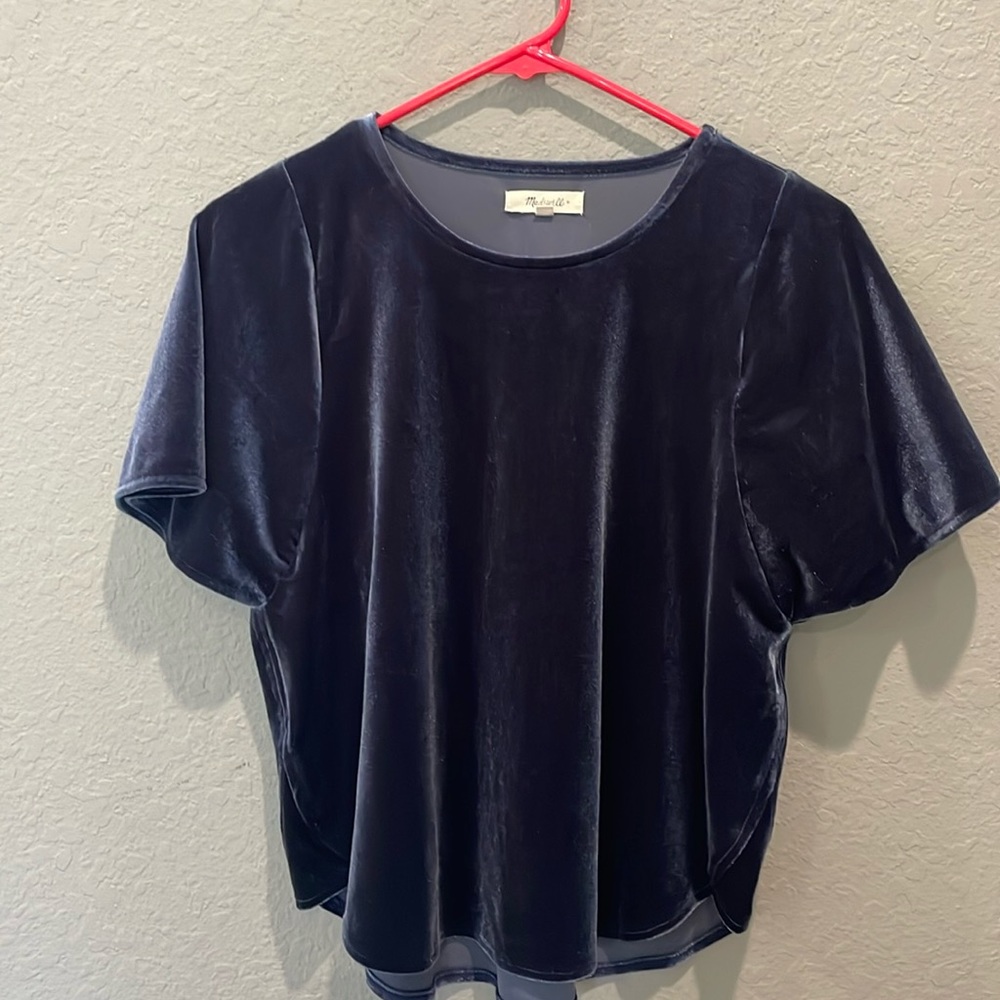 Madewell velvet top in navy blue